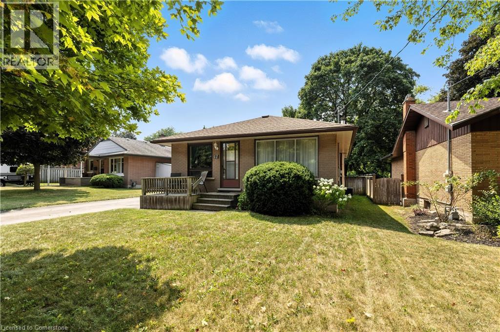 17 Elizabeth Street, Cambridge, Ontario  N3C 2T1 - Photo 3 - 40756891
