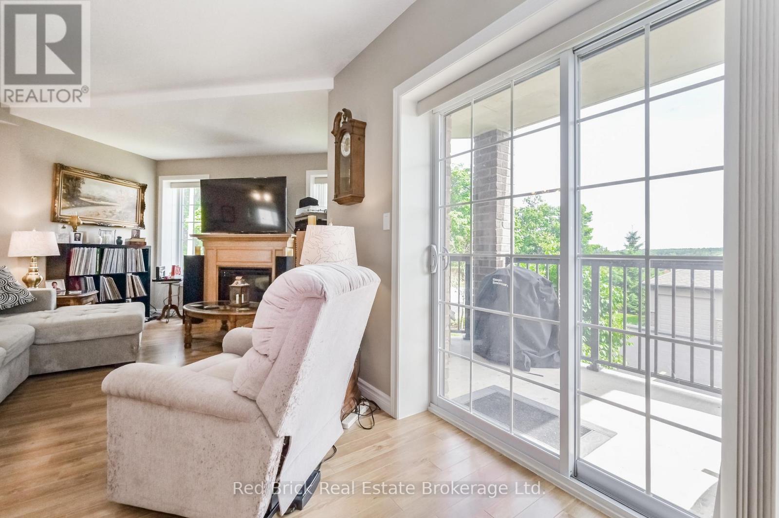 207 - 6492 Gerrie Road, Centre Wellington, Ontario  N0B 1S0 - Photo 13 - X12329331