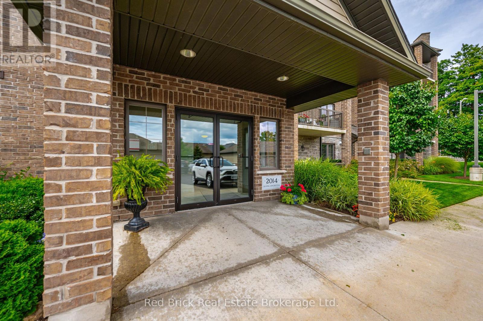 207 - 6492 Gerrie Road, Centre Wellington, Ontario  N0B 1S0 - Photo 3 - X12329331