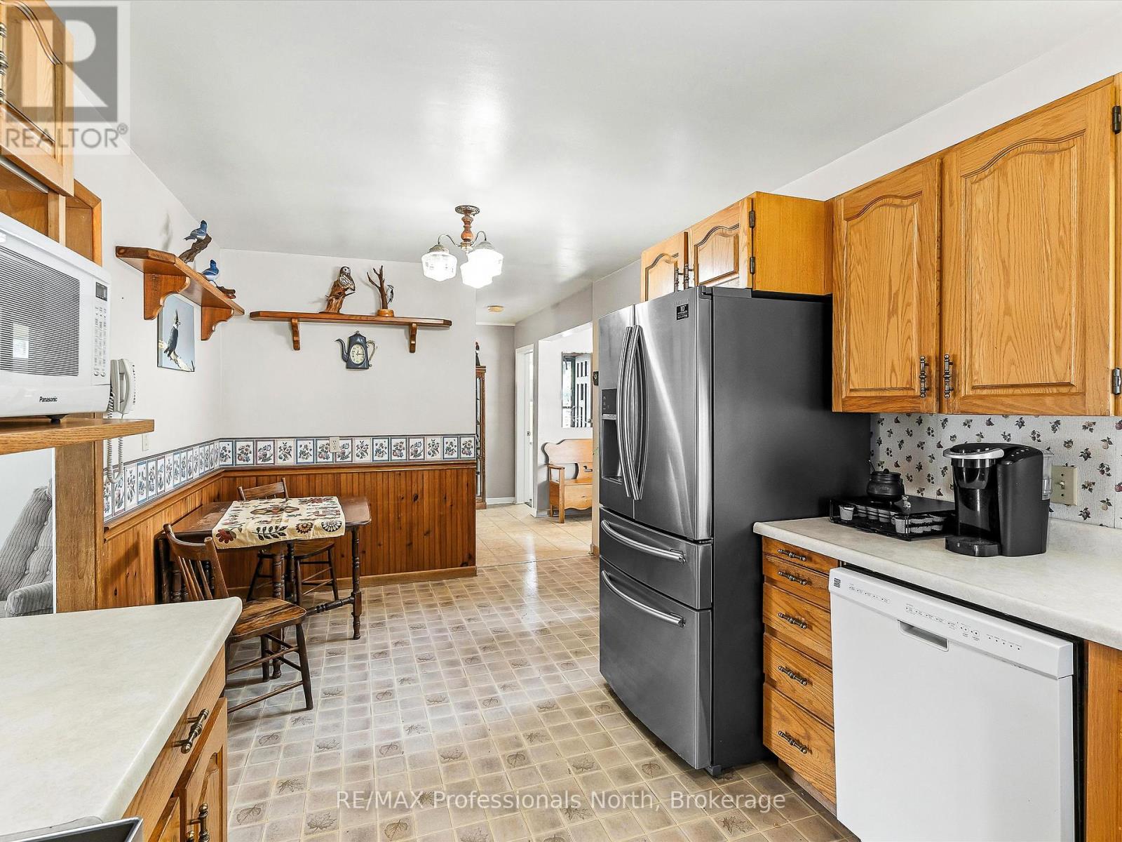154 Wellington Street, Bracebridge, Ontario  P1L 1C4 - Photo 14 - X12329337