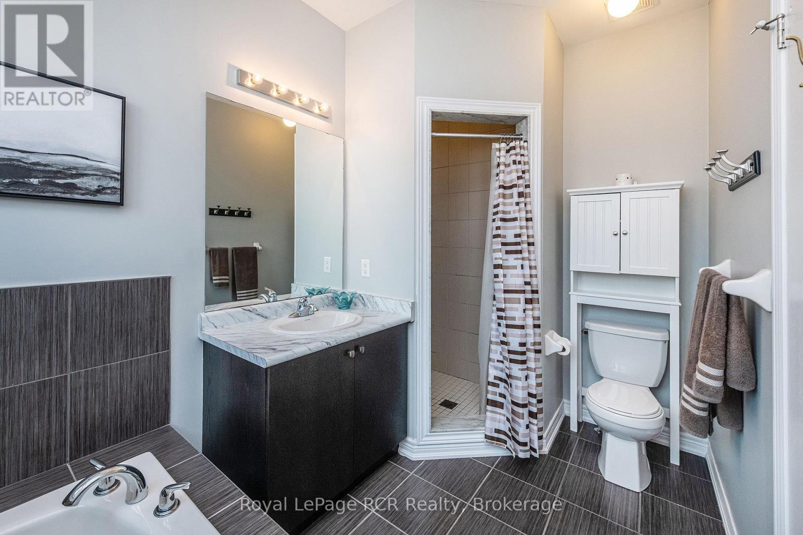 256 Johnson Drive, Shelburne, Ontario  L9V 3V7 - Photo 15 - X12329352