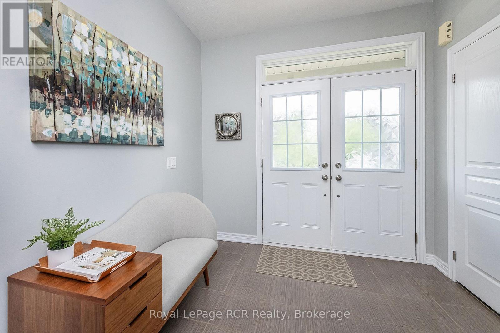 256 Johnson Drive, Shelburne, Ontario  L9V 3V7 - Photo 2 - X12329352