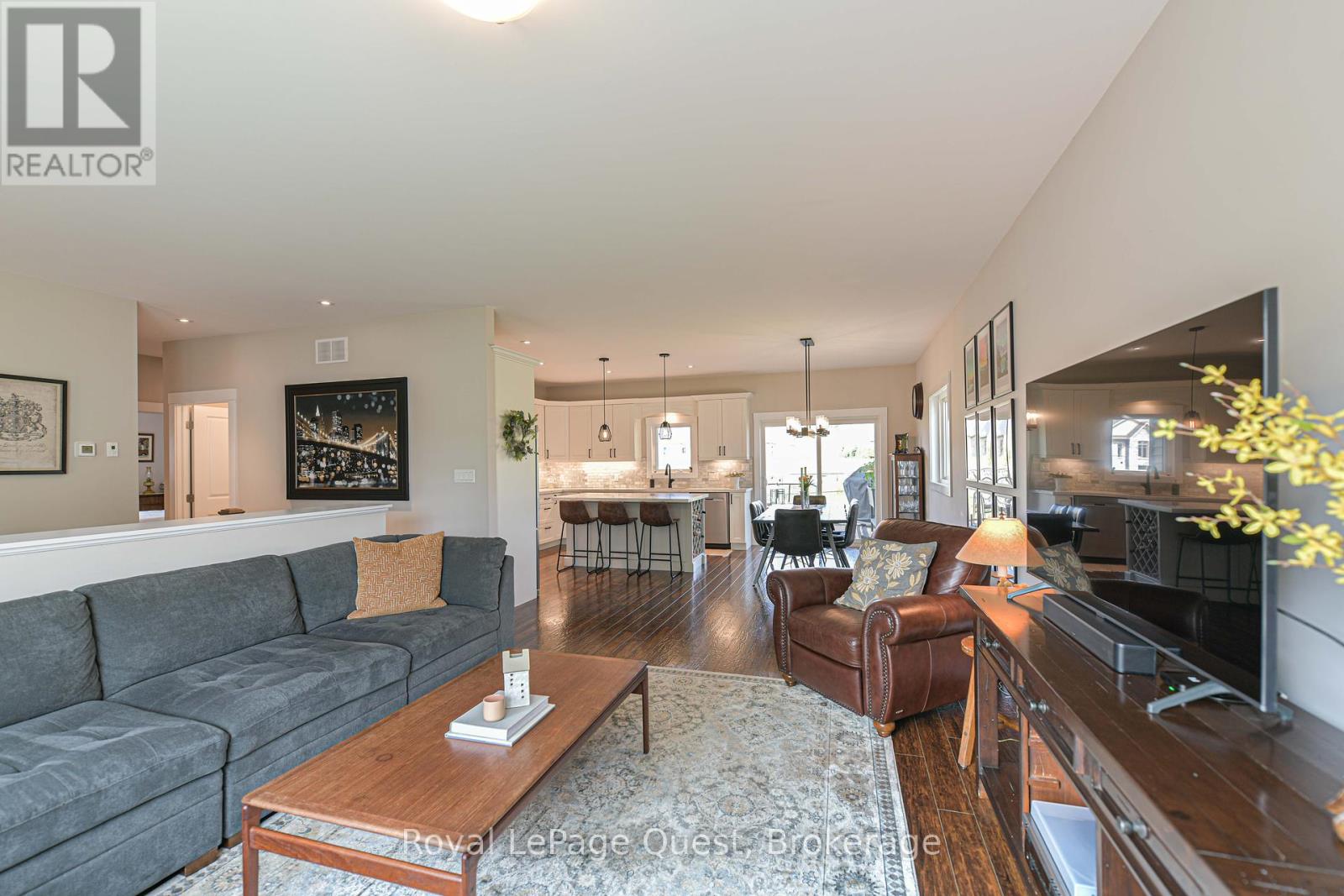 6 Millwood Court, Huntsville, Ontario  P1H 1E1 - Photo 10 - X12329552