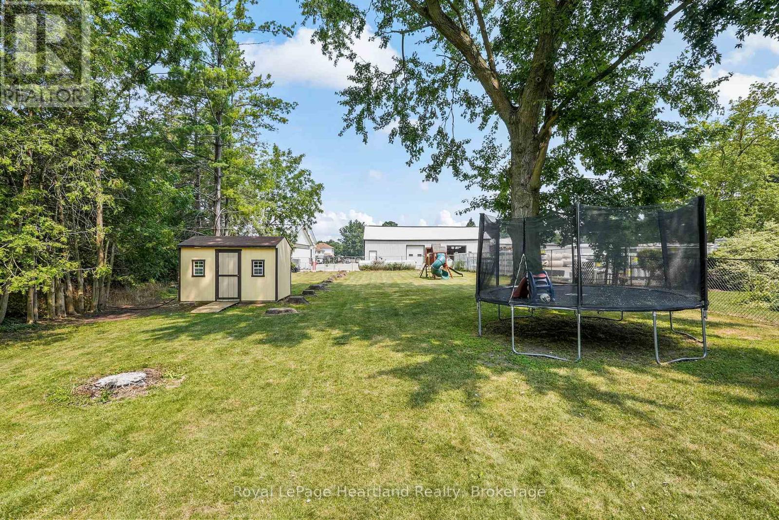 67 Robertson Street, Minto, Ontario  N0G 1Z0 - Photo 23 - X12329606