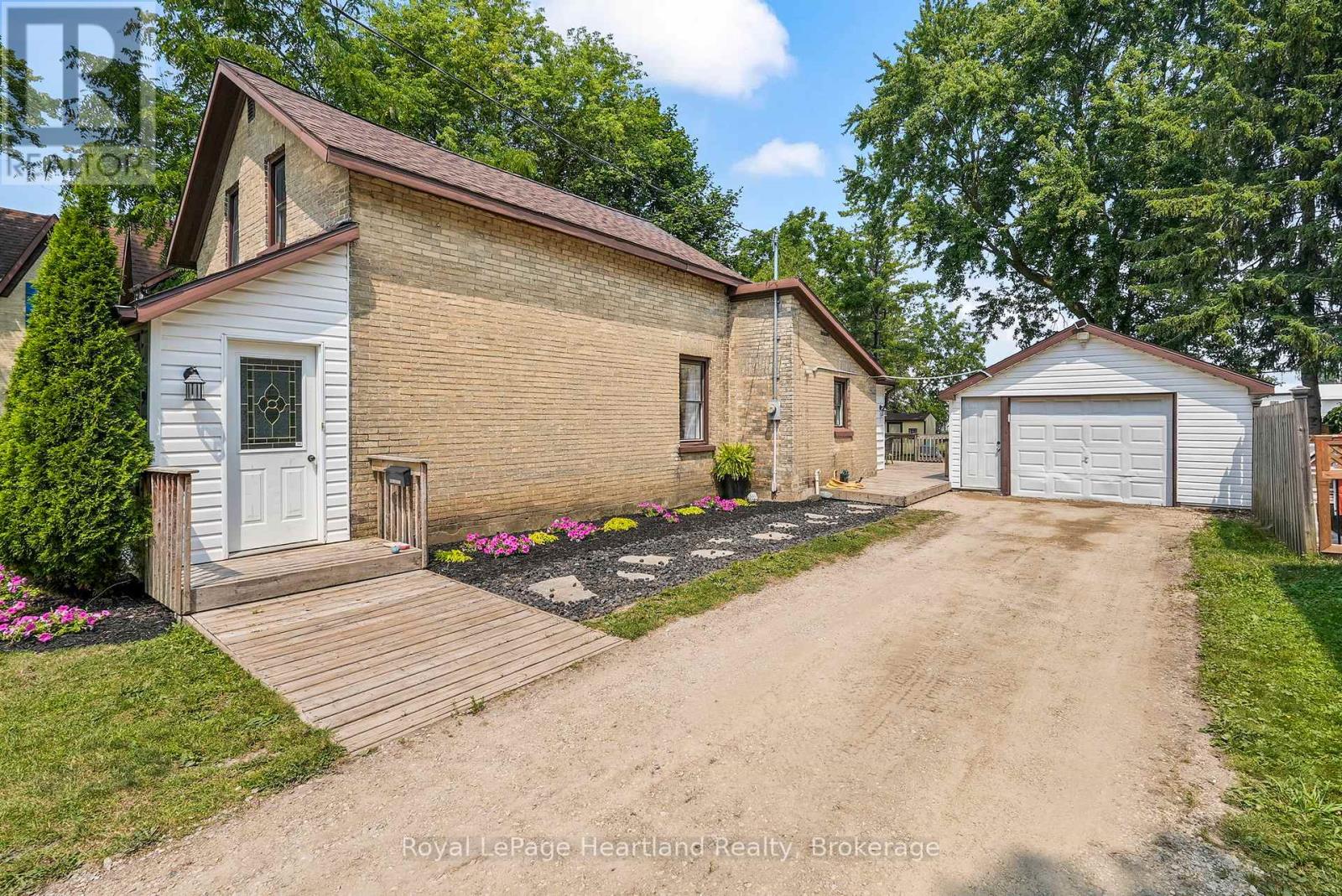 67 Robertson Street, Minto, Ontario  N0G 1Z0 - Photo 29 - X12329606