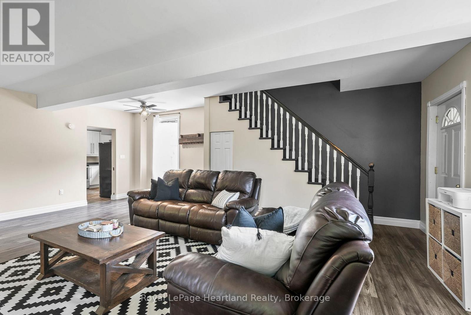 67 Robertson Street, Minto, Ontario  N0G 1Z0 - Photo 7 - X12329606