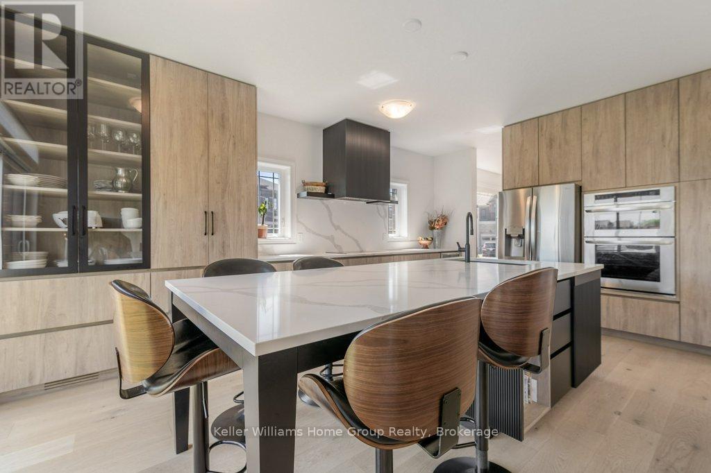 48 Macalister Boulevard, Guelph, Ontario  N1G 0G6 - Photo 5 - X12329649