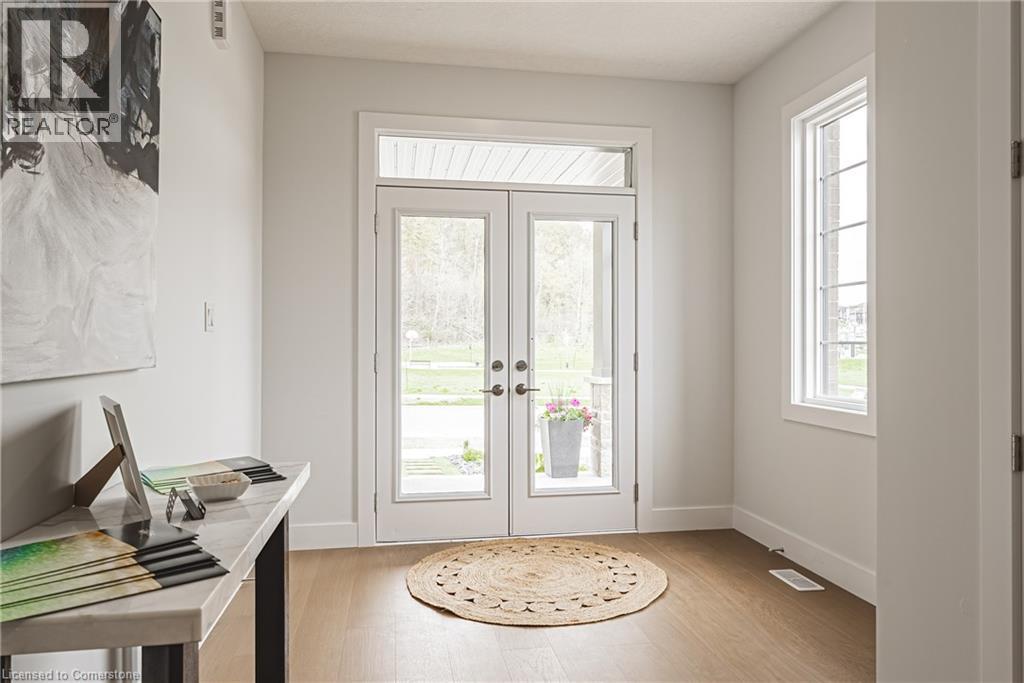 546 Benninger Drive, Kitchener, Ontario  N2E 0E9 - Photo 2 - 40753816