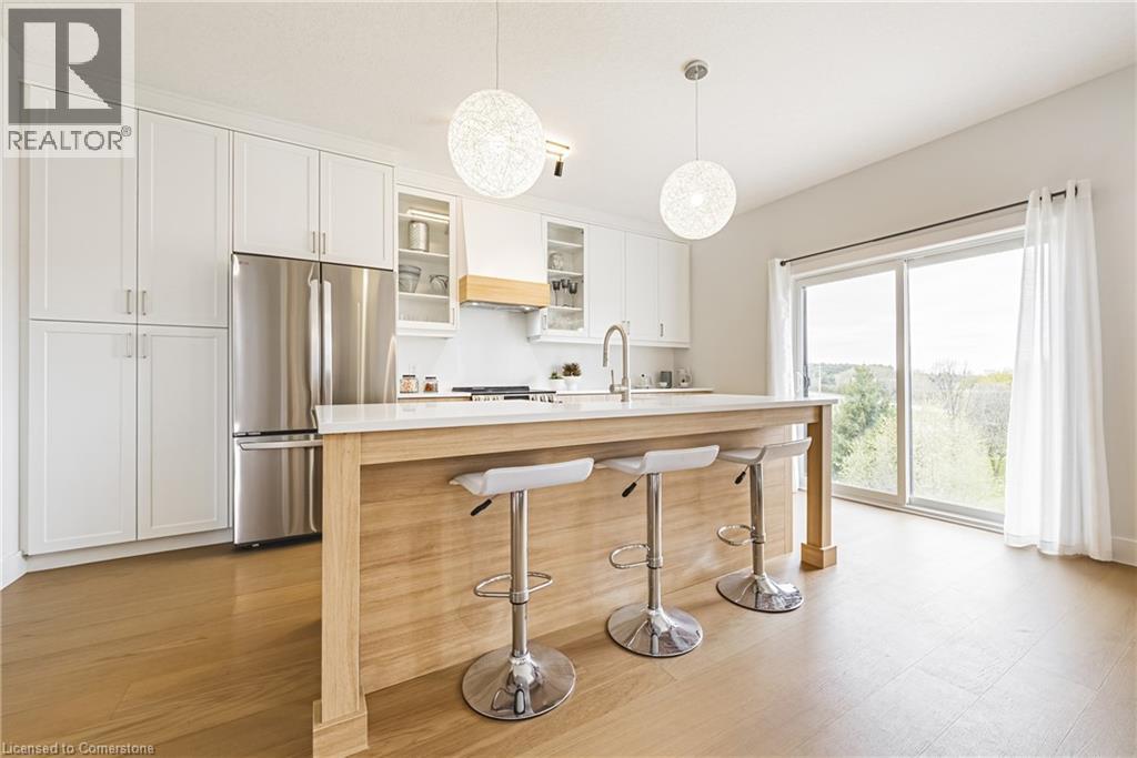 546 Benninger Drive, Kitchener, Ontario  N2E 0E9 - Photo 3 - 40753816
