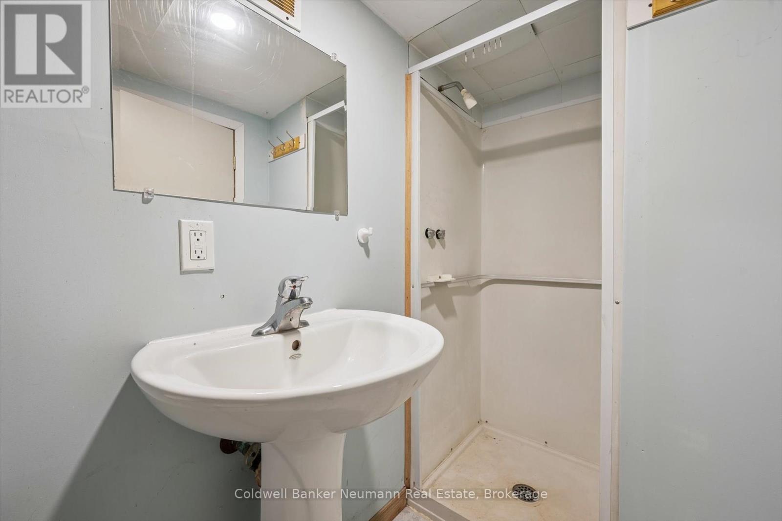 336 Paisley Road, Guelph, Ontario  N1H 2P9 - Photo 19 - X12329754