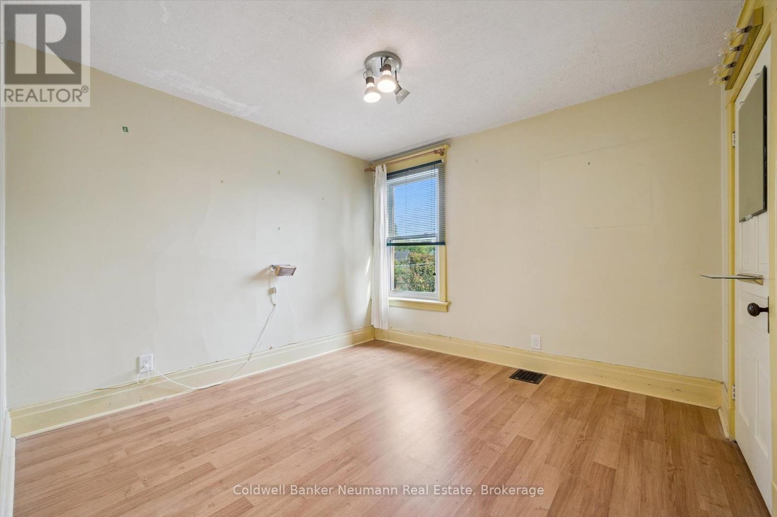 336 Paisley Road, Guelph, Ontario  N1H 2P9 - Photo 31 - X12329754