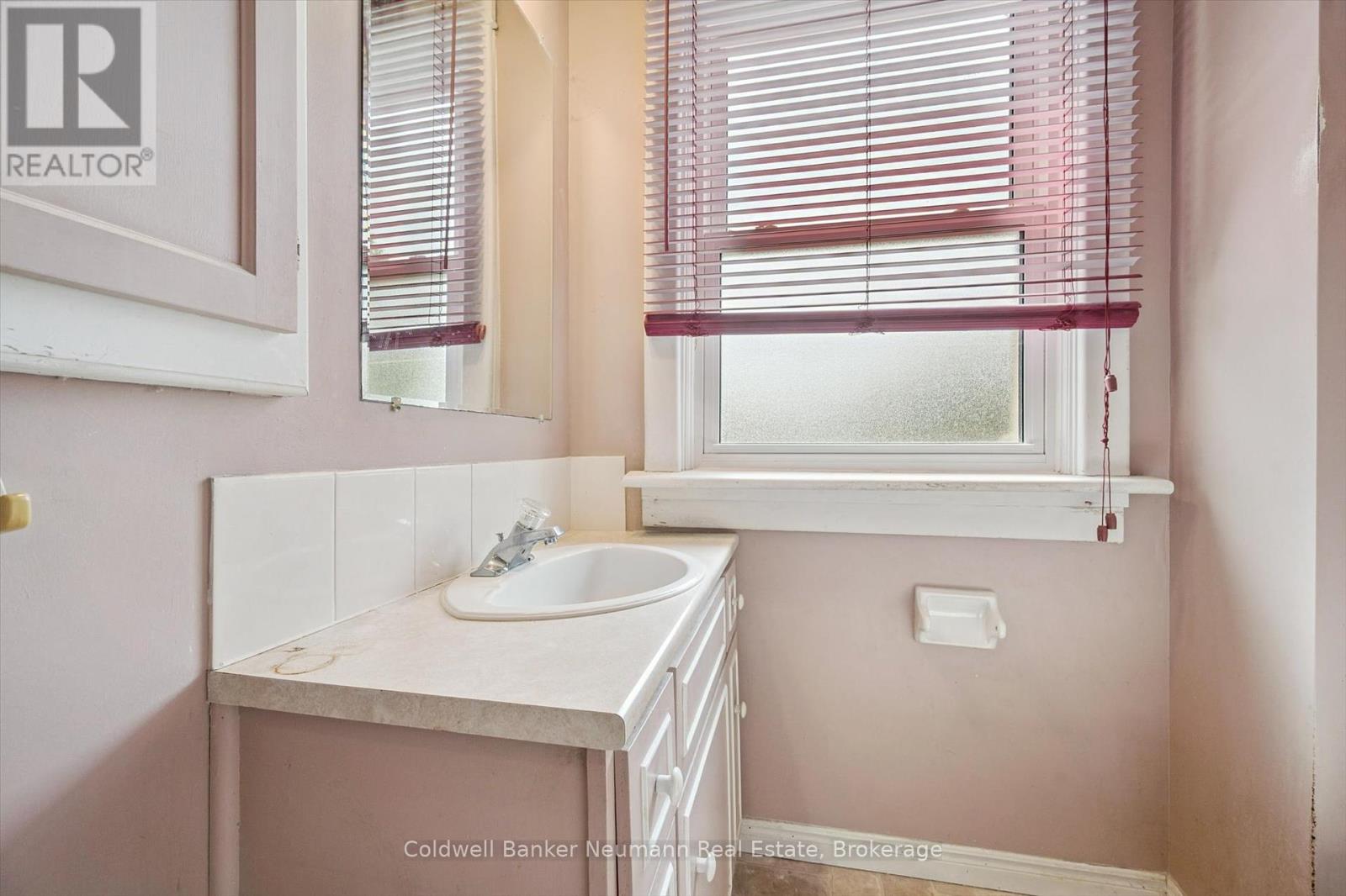 336 Paisley Road, Guelph, Ontario  N1H 2P9 - Photo 33 - X12329754