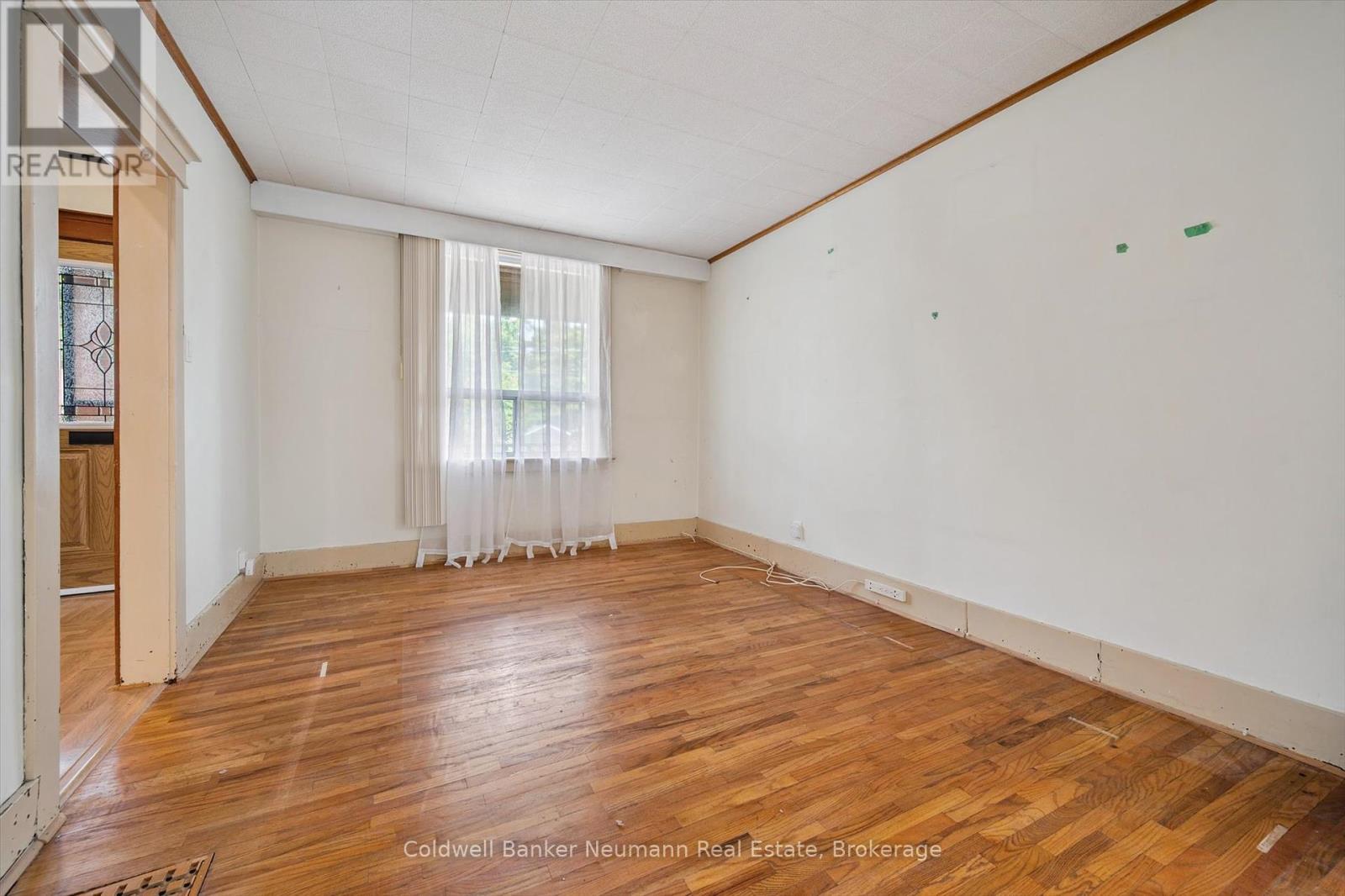 336 Paisley Road, Guelph, Ontario  N1H 2P9 - Photo 6 - X12329754