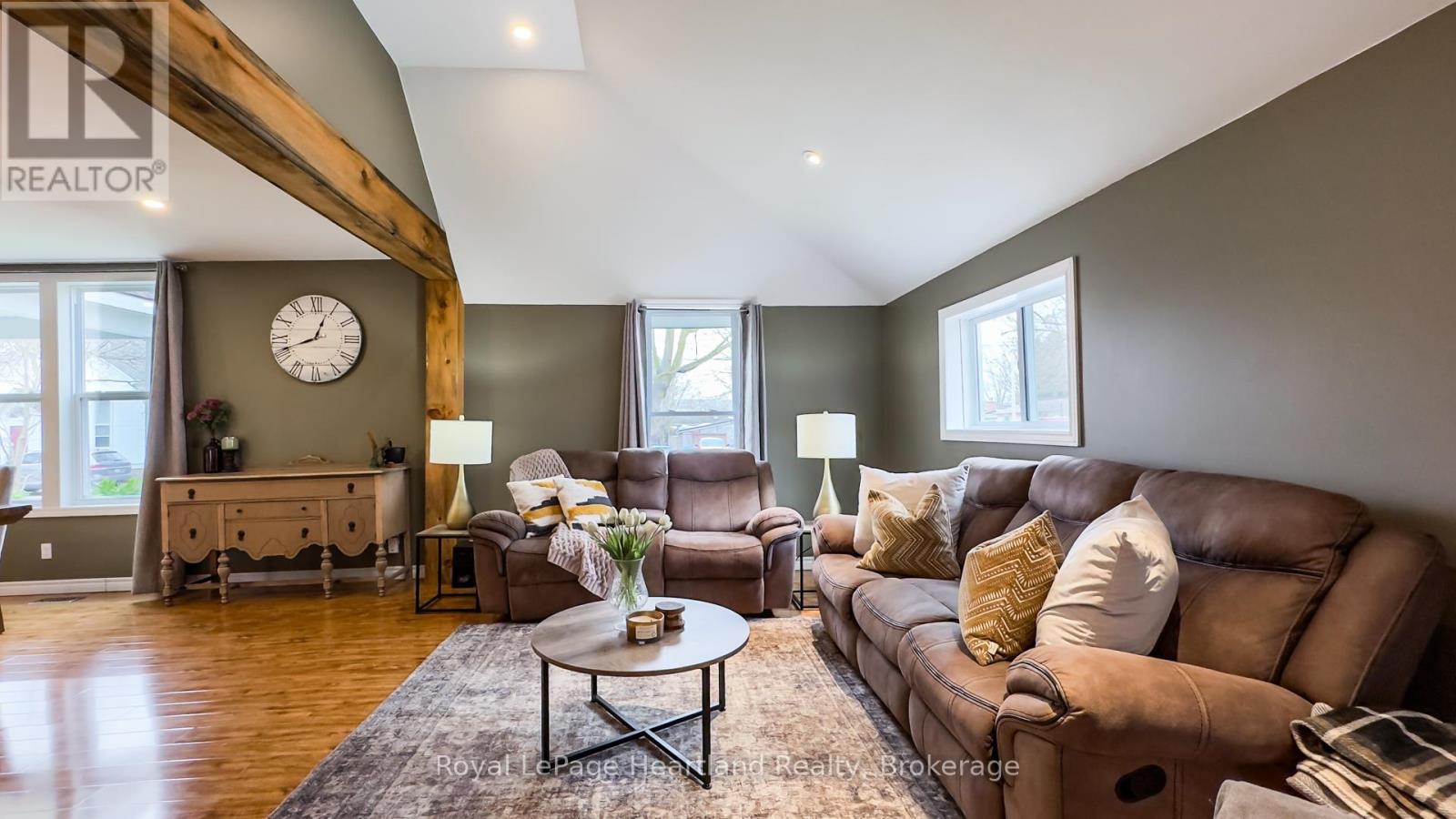 70 John Street, Huron East, Ontario  N0K 1W0 - Photo 12 - X12329761