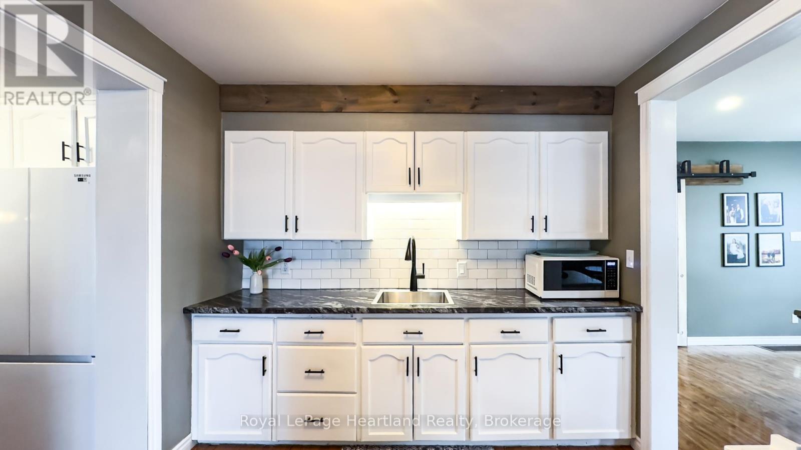 70 John Street, Huron East, Ontario  N0K 1W0 - Photo 16 - X12329761