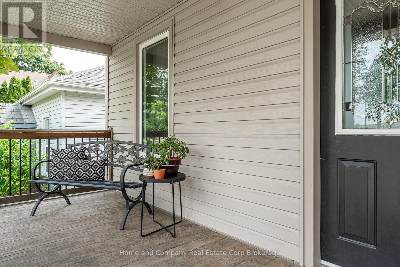 67 St David Street, Stratford, Ontario  N5A 1C1 - Photo 3 - X12329764