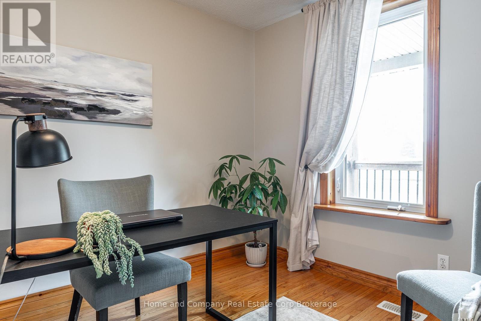 67 St David Street, Stratford, Ontario  N5A 1C1 - Photo 5 - X12329764
