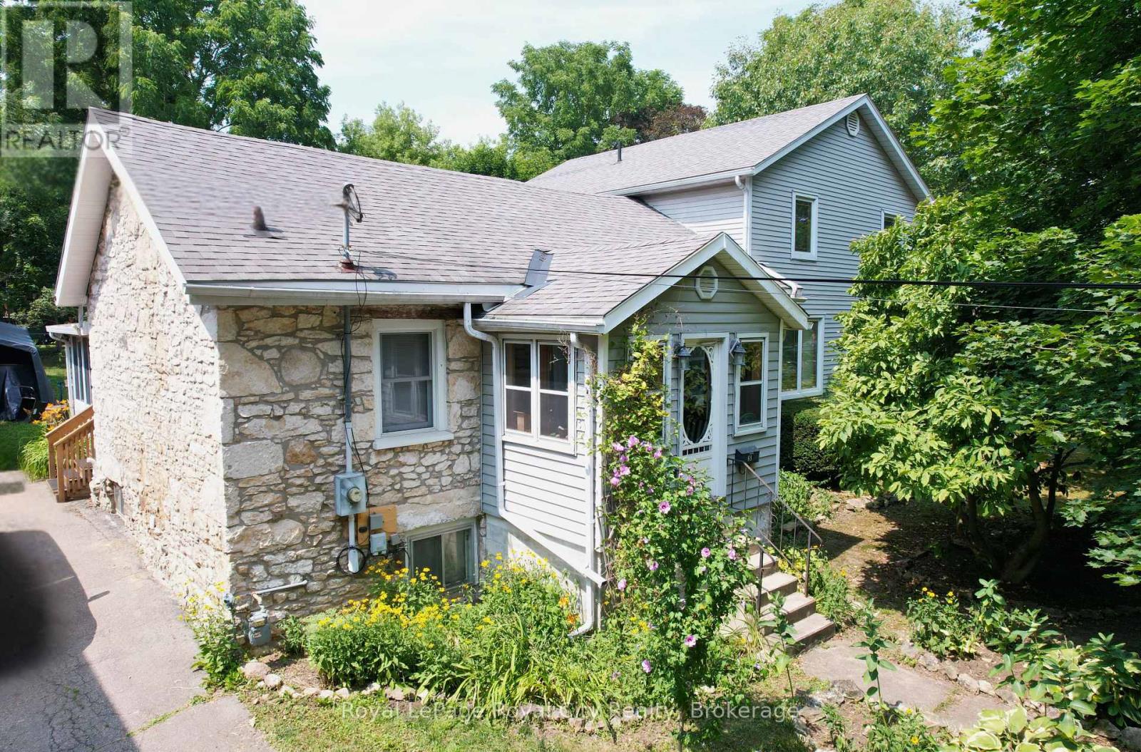 69 NOTTINGHAM STREET, Guelph, Ontario