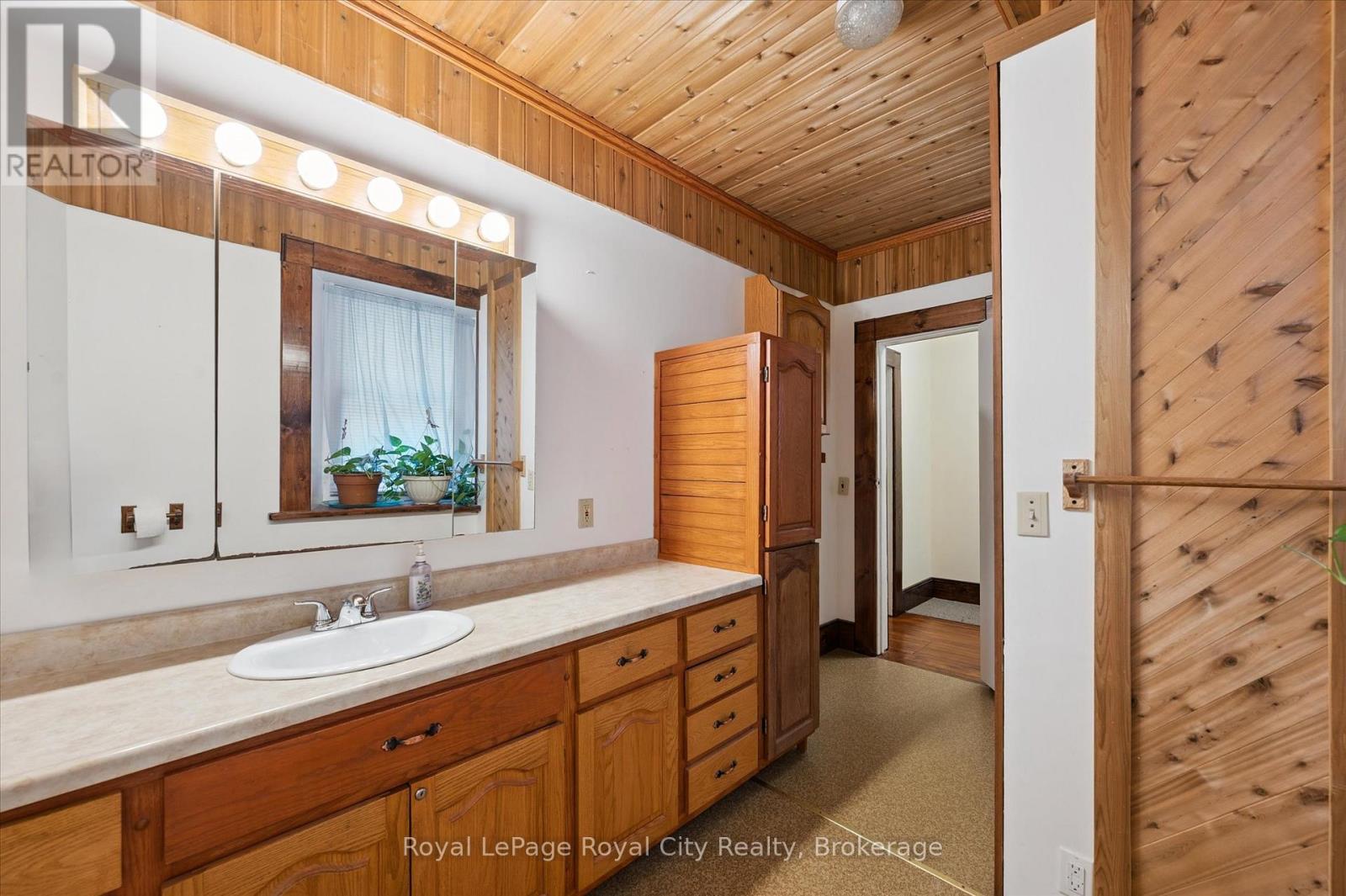 69 Nottingham Street, Guelph, Ontario  N1H 3M9 - Photo 18 - X12330561