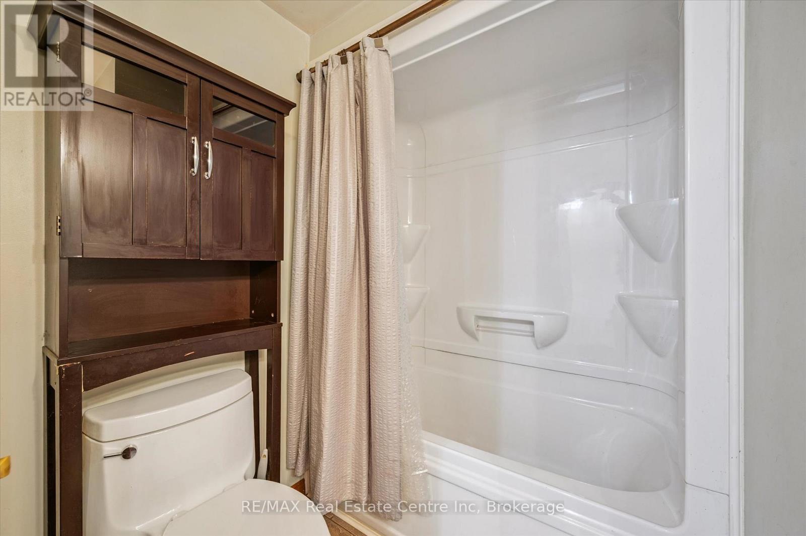 46 Watt Street, Guelph, Ontario  N1E 6W7 - Photo 26 - X12330590