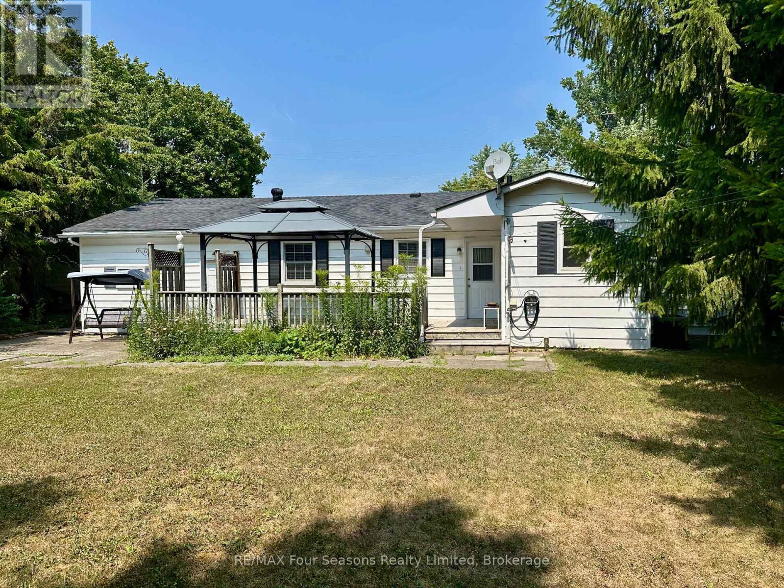 207 Christopher Street, Clearview, Ontario  L0M 1S0 - Photo 24 - S12330723