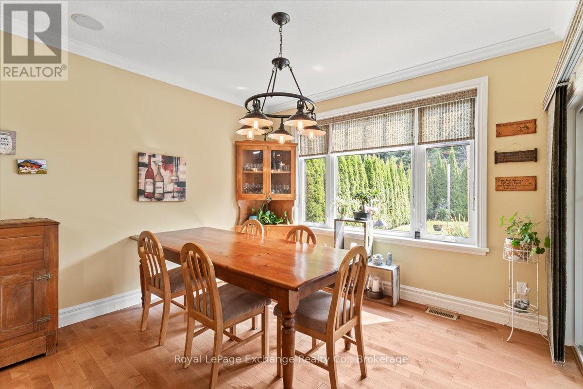 569 Creekwood Drive, Saugeen Shores, Ontario  N0H 2L0 - Photo 14 - X12330809