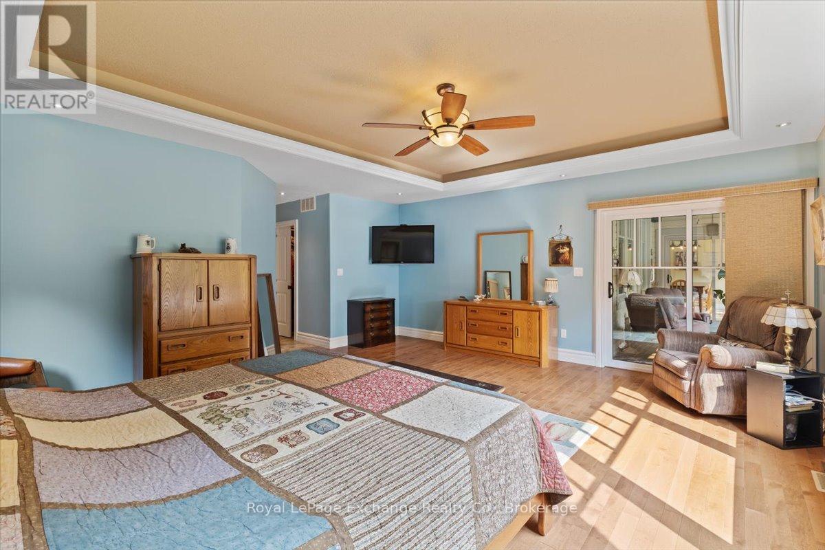 569 Creekwood Drive, Saugeen Shores, Ontario  N0H 2L0 - Photo 20 - X12330809
