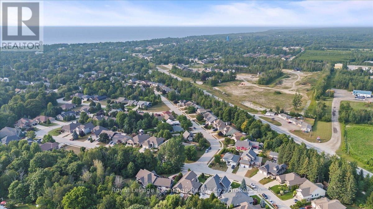 569 Creekwood Drive, Saugeen Shores, Ontario  N0H 2L0 - Photo 41 - X12330809