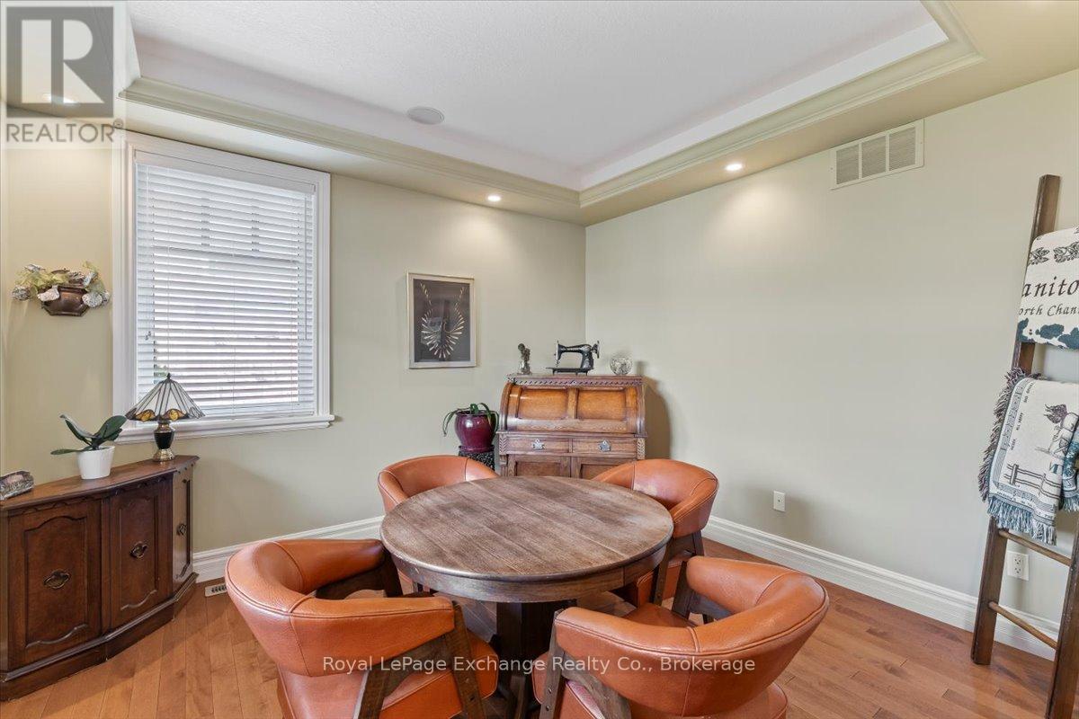 569 Creekwood Drive, Saugeen Shores, Ontario  N0H 2L0 - Photo 9 - X12330809