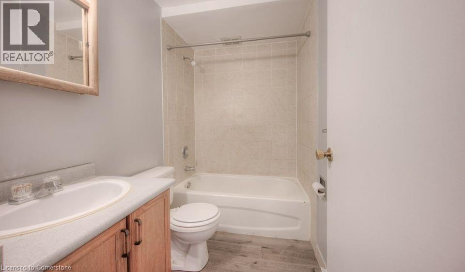 1200 Courtland Avenue E Unit# 39, Kitchener, Ontario  N2C 1K7 - Photo 8 - 40758393