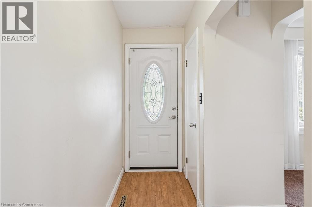 288 Margaret Avenue, Stoney Creek, Ontario  L8E 2J2 - Photo 3 - 40758192