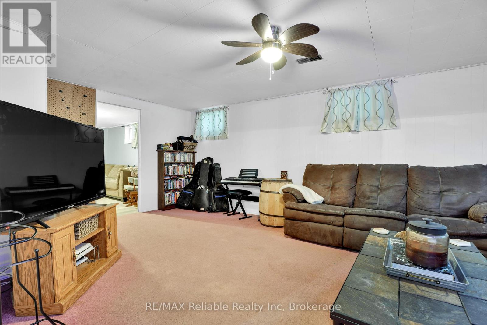 61 East Street, Central Huron, Ontario  N0M 1L0 - Photo 38 - X12330921