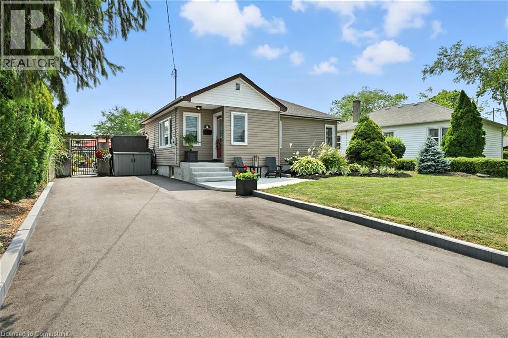4 Glenview Avenue, St. Catharines, Ontario  L2N 2Z6 - Photo 2 - 40758334
