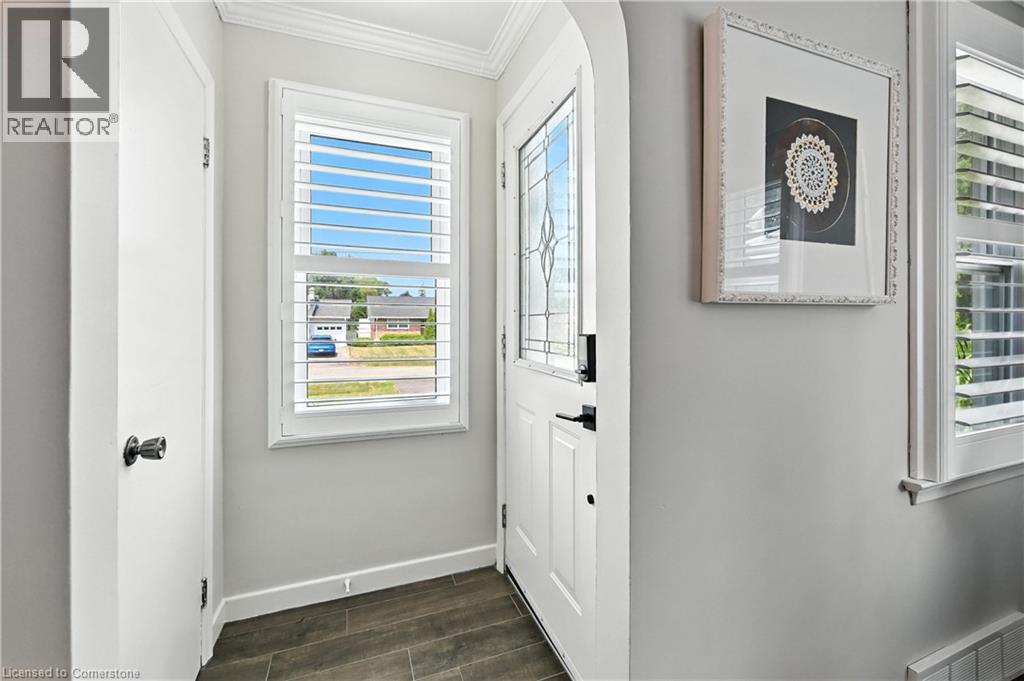 4 Glenview Avenue, St. Catharines, Ontario  L2N 2Z6 - Photo 4 - 40758334