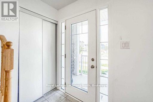 152 Village Gate Drive, Wasaga Beach, Ontario  L9Z 0J7 - Photo 3 - S12331140