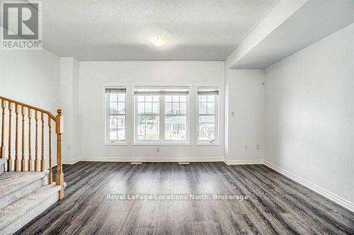 152 Village Gate Drive, Wasaga Beach, Ontario  L9Z 0J7 - Photo 5 - S12331140