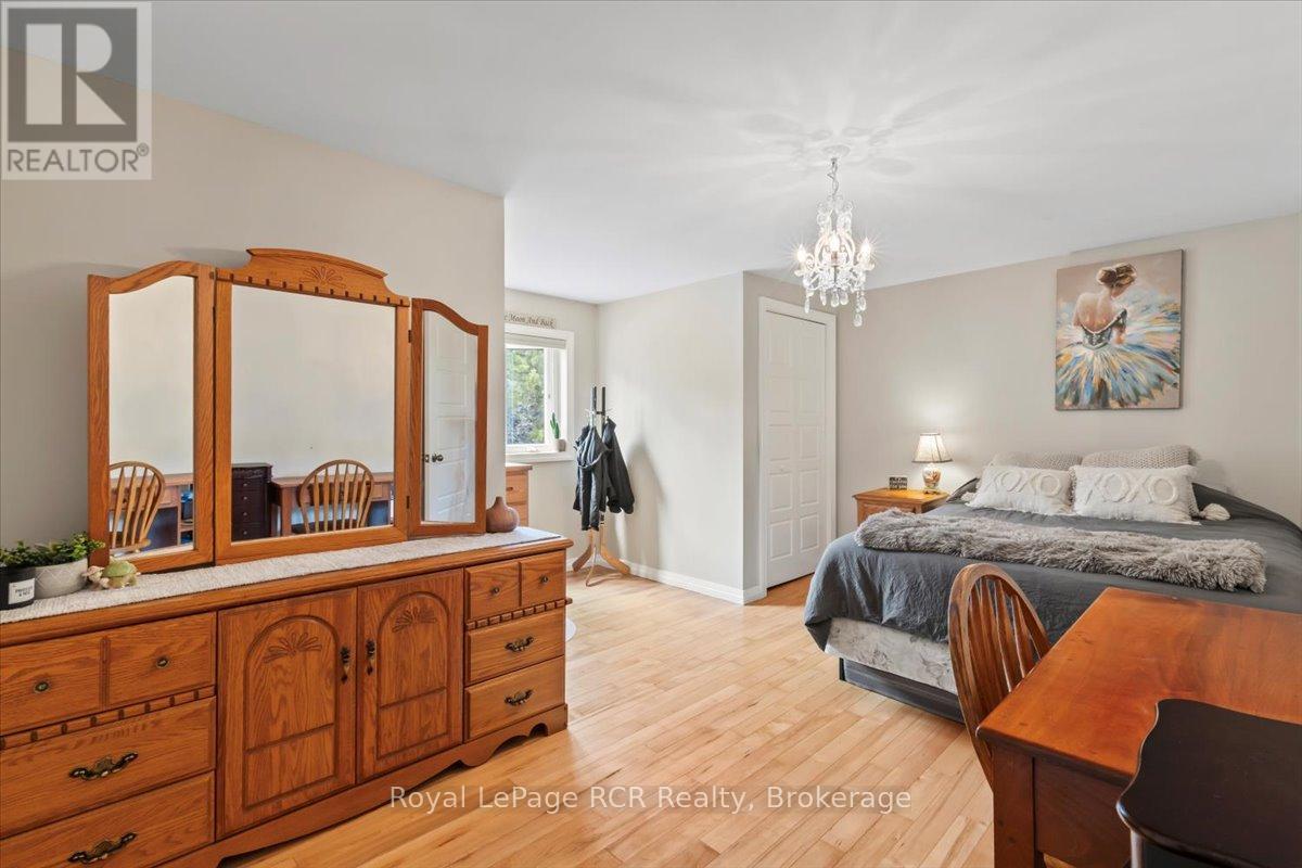 27 Emke Road, Brockton, Ontario  N0G 2V0 - Photo 20 - X12331124
