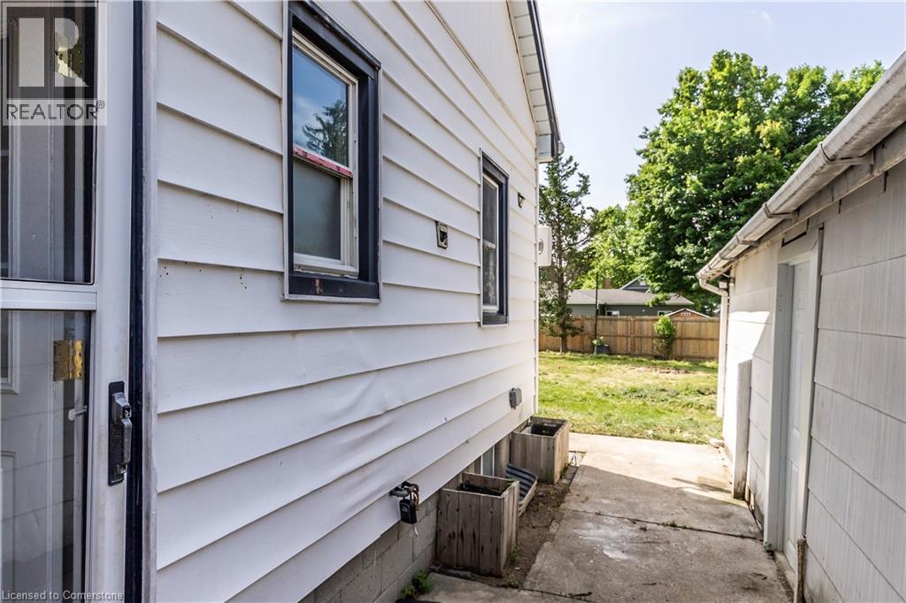 250 Cardigan Street, Woodstock, Ontario  N4S 1Z6 - Photo 7 - 40758447