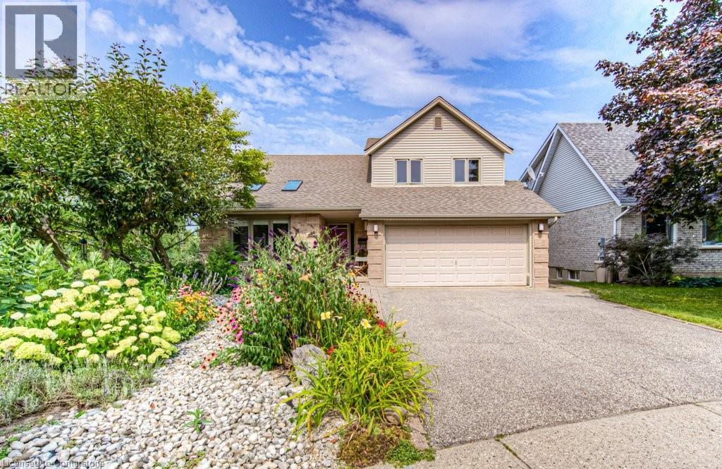 482 APPLEDALE Crescent, Waterloo, Ontario