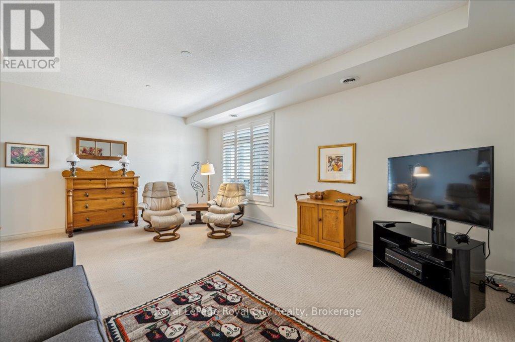 212 - 71 Bayberry Drive, Guelph, Ontario  N1G 5K9 - Photo 20 - X12331359