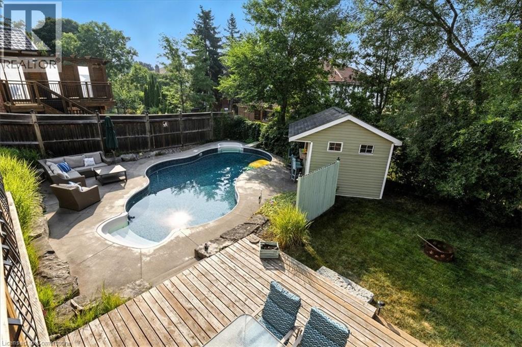 36 Notchwood Court, Kitchener, Ontario  N2A 3L6 - Photo 2 - 40752753