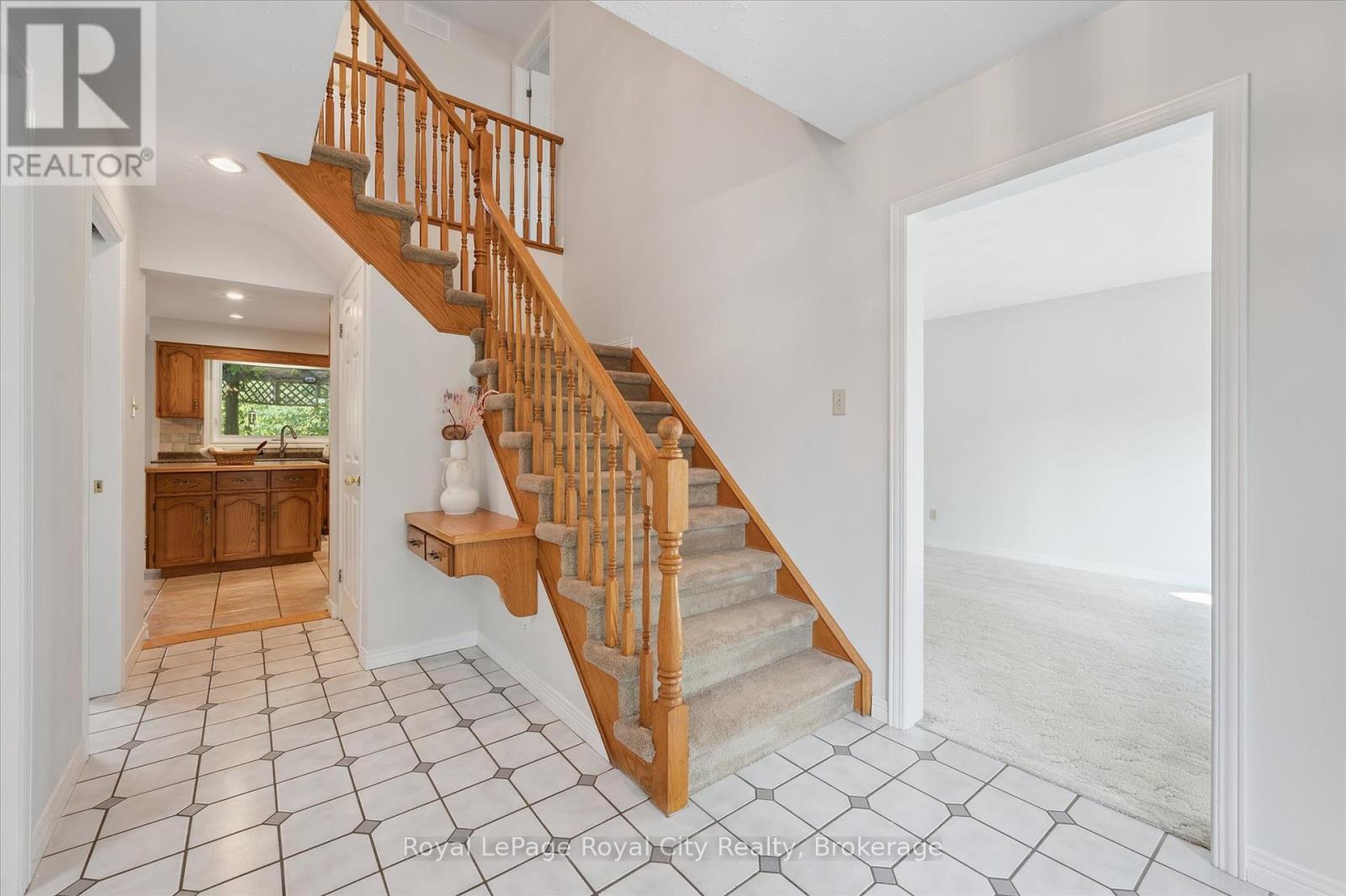 8 Forster Drive, Guelph, Ontario  N1G 4N2 - Photo 16 - X12331546