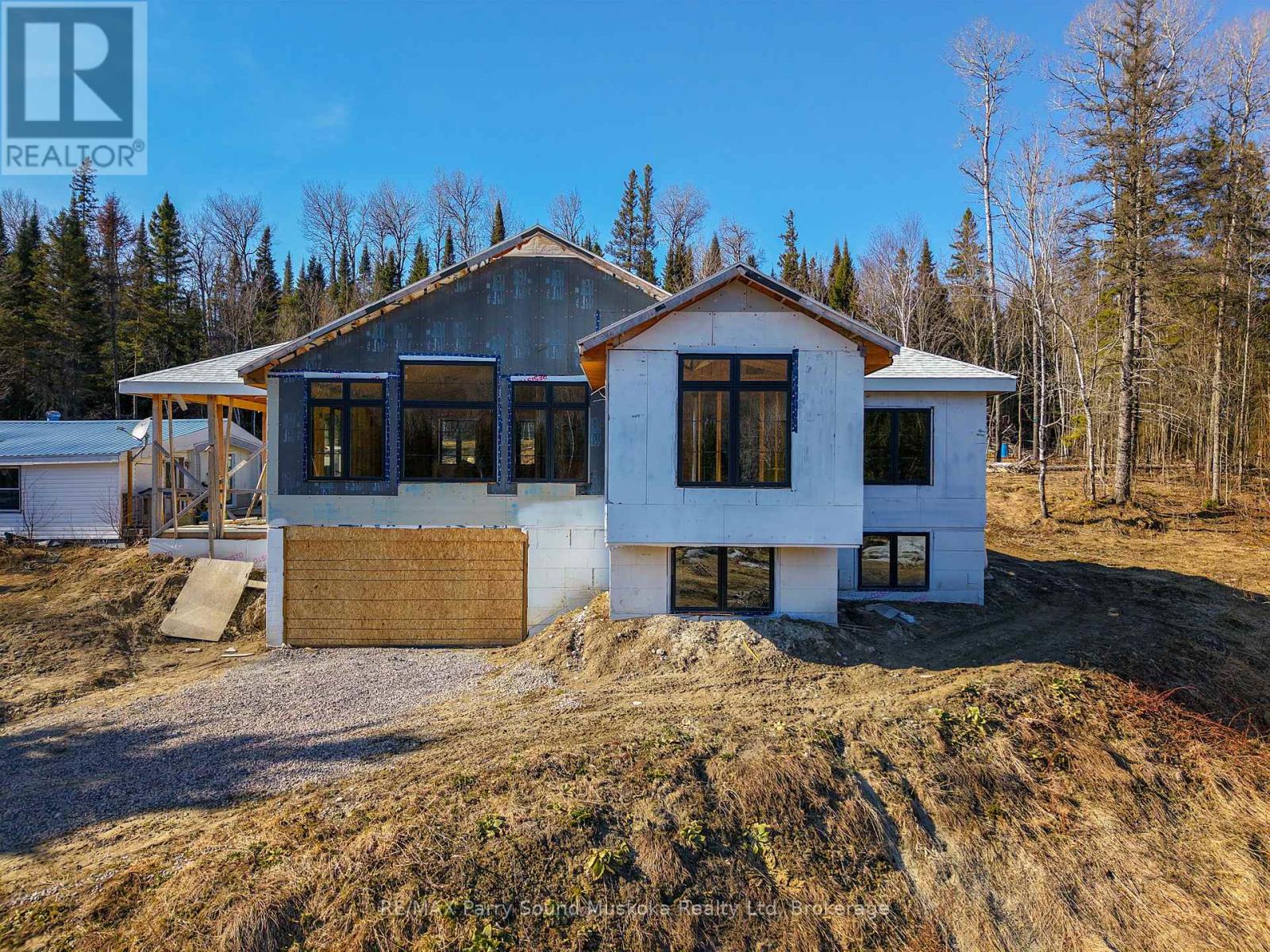 556 Highway 518 W, Perry, Ontario  P0A 1J0 - Photo 2 - X12331565