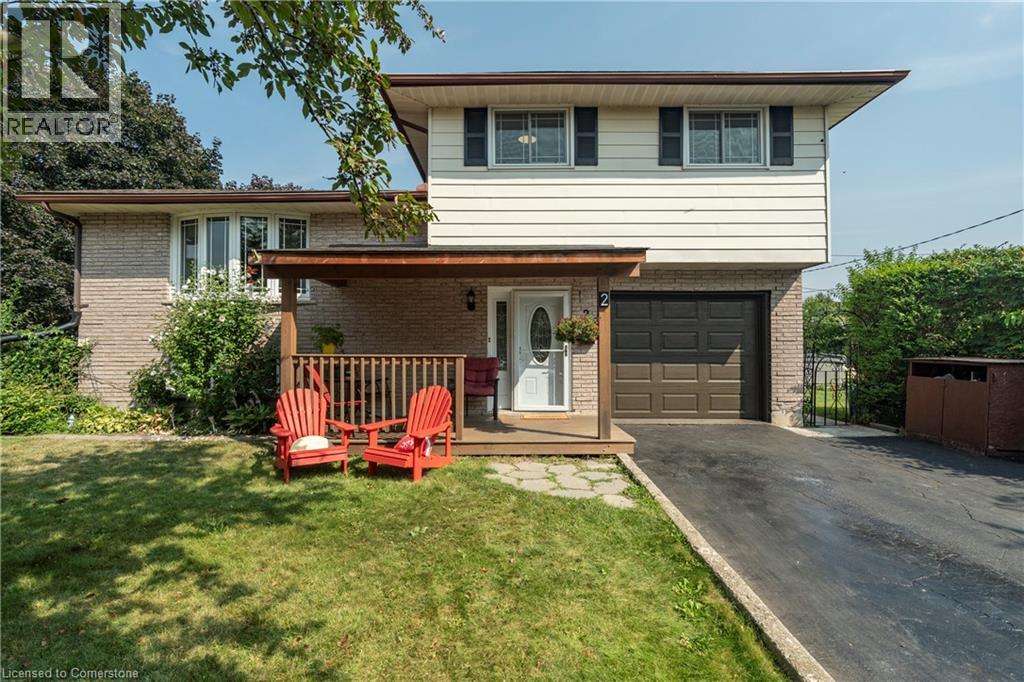 2 LESTER Place, Cambridge, Ontario