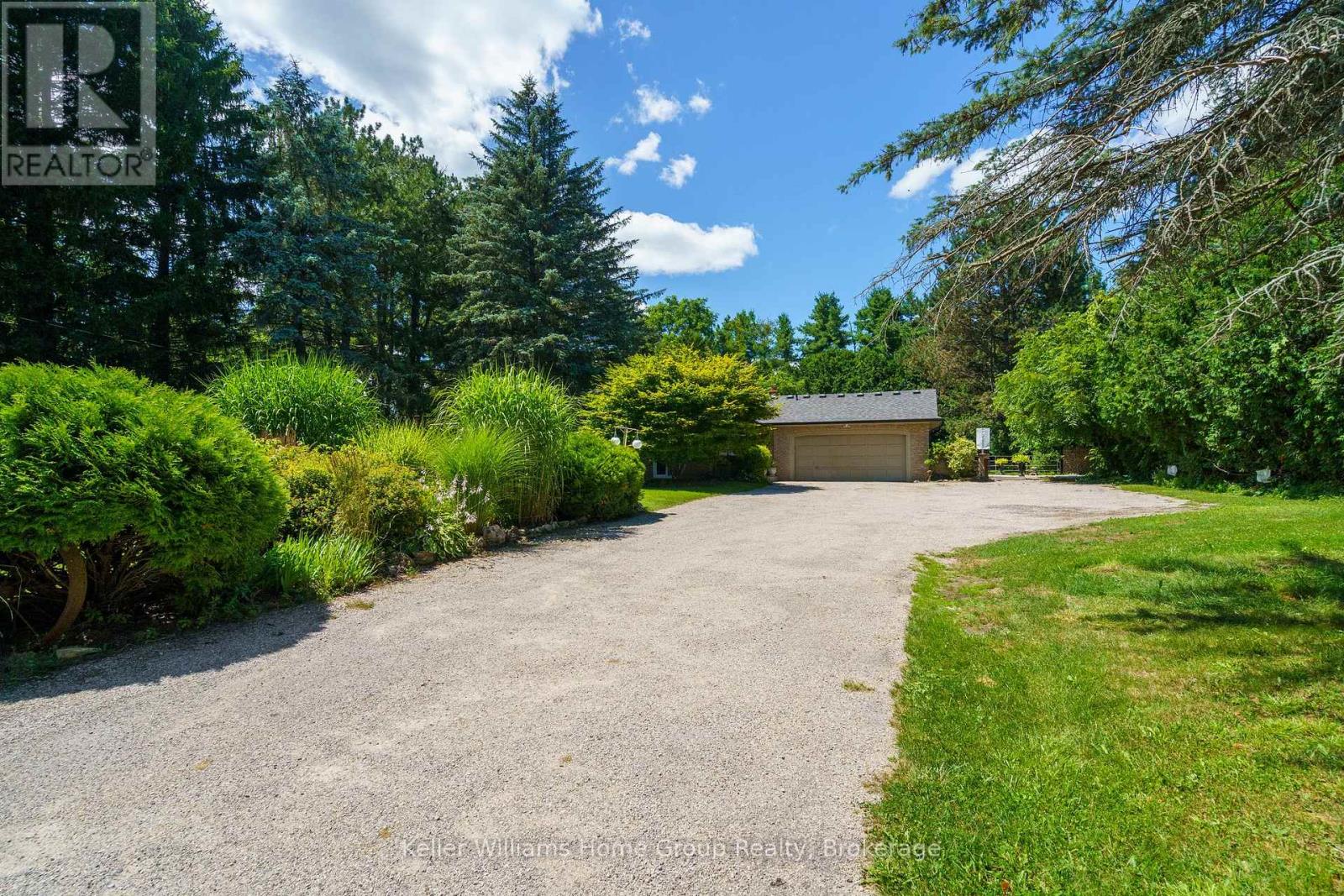 235 Concession 11 Road E, Hamilton, Ontario  L8B 1H7 - Photo 3 - X12331694