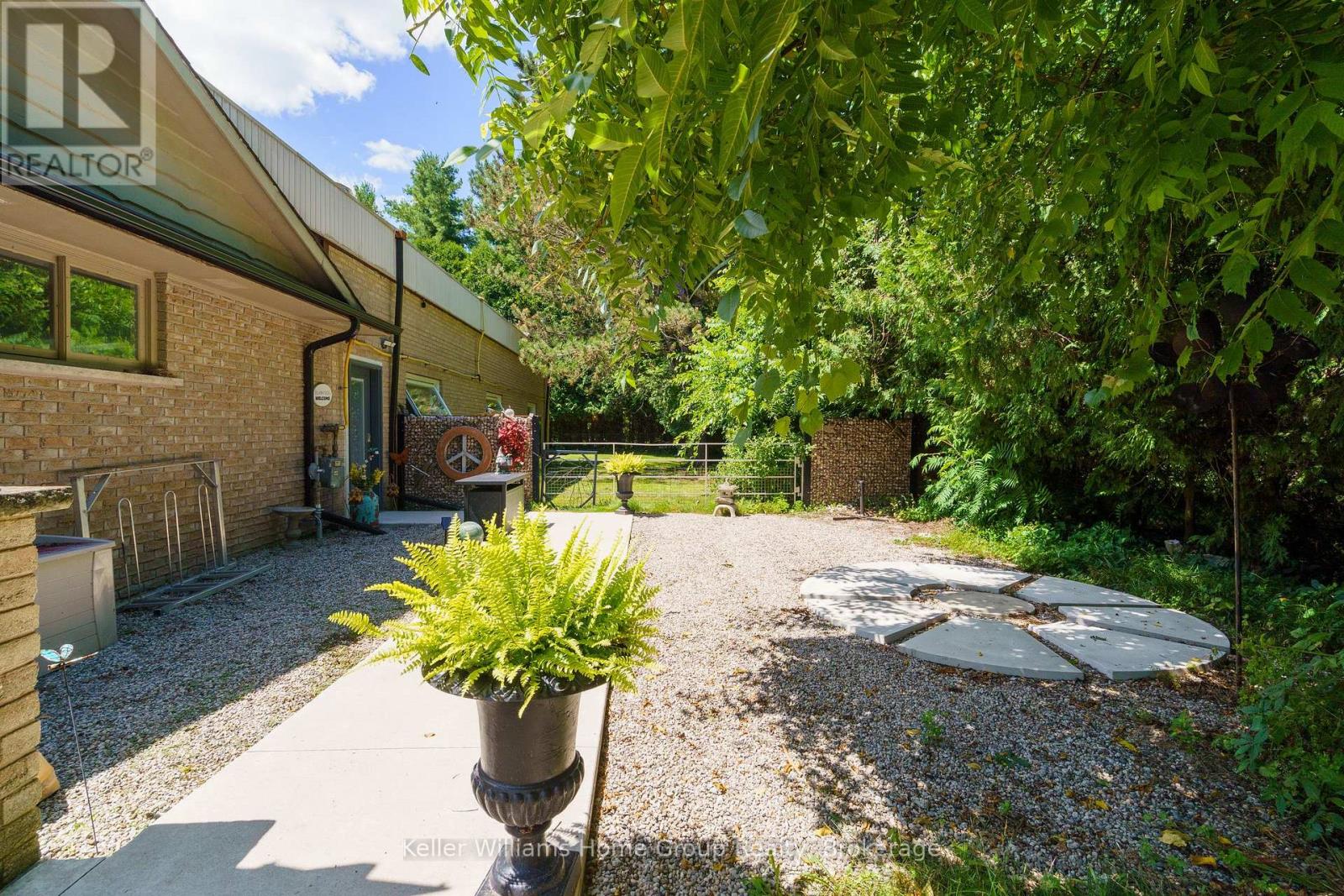235 Concession 11 Road E, Hamilton, Ontario  L8B 1H7 - Photo 47 - X12331694