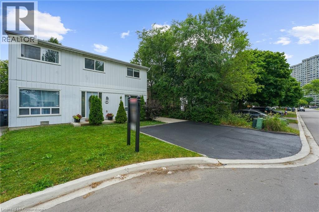 23 HUNTINGWOOD Crescent, Brampton, Ontario