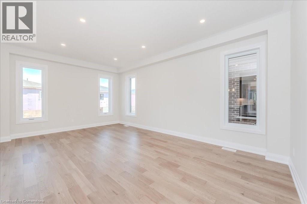 552 Balsam Poplar Street, Waterloo, Ontario  N2V 0E3 - Photo 4 - 40757918