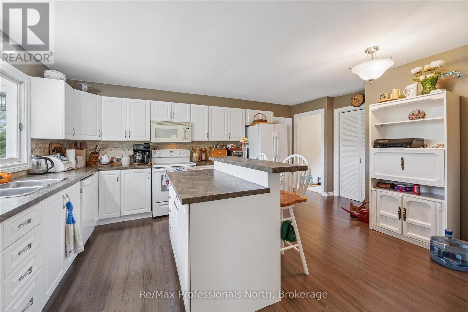 1042 River Haven Road, Bracebridge, Ontario  P1L 1X1 - Photo 17 - X12331846