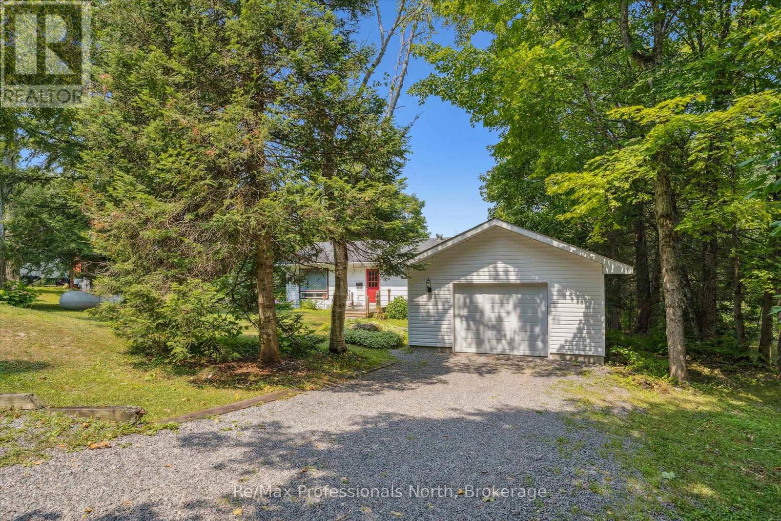 1042 River Haven Road, Bracebridge, Ontario  P1L 1X1 - Photo 44 - X12331846